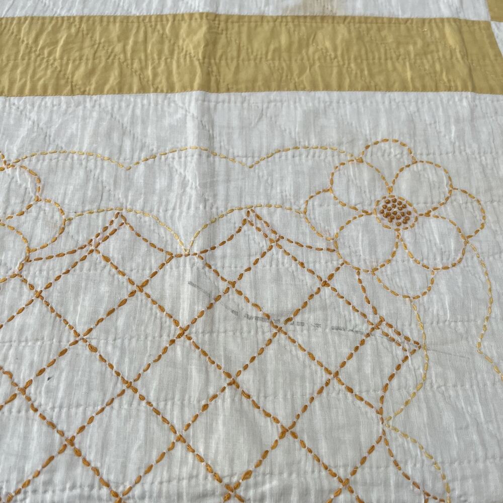 Handmade Hand Quilted Yellow Floral Embroidery Cotton Quilt Bedspread 75"x77" - Picture 6 of 15